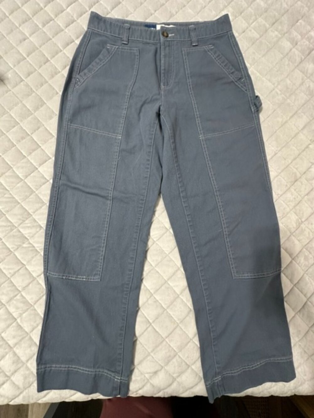 Women's Old Navy Straight Jeans w/painters loop - Size 8
